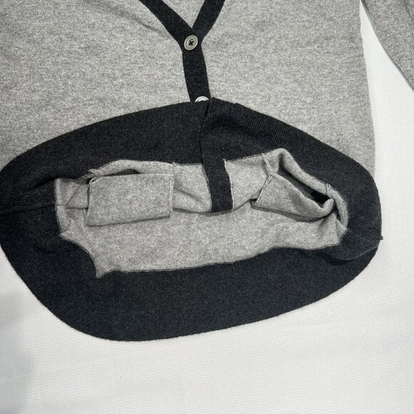 Neiman Marcus Cashmere Cardigan Button Up Sz M Colorblock Gray Pockets Classic - Picture 13 of 14